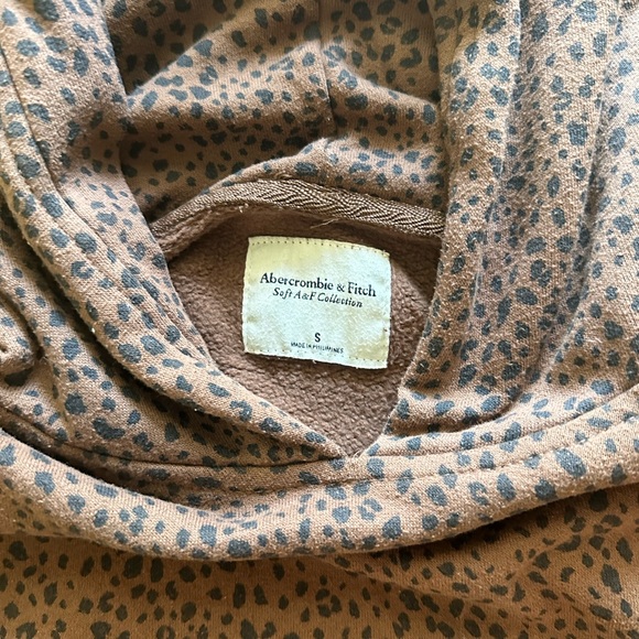 A&F hooded Sweatshirt - Picture 2 of 4